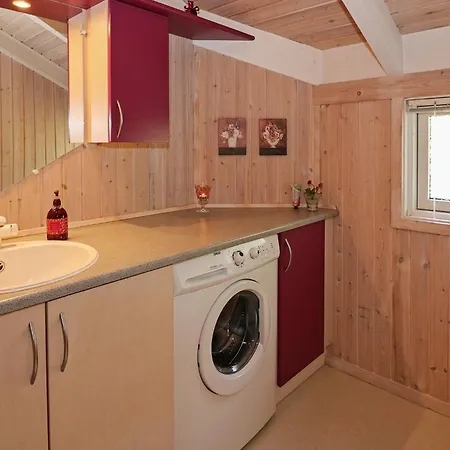 6 Person In Hadsund *