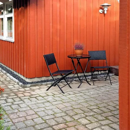 6 Person In Hadsund * Øster Hurup